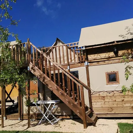 Camping Rural Montori Ultramort Exterior photo